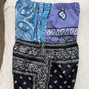 SHEIN Blue & White Bandana Print Elastic Waist Shorts